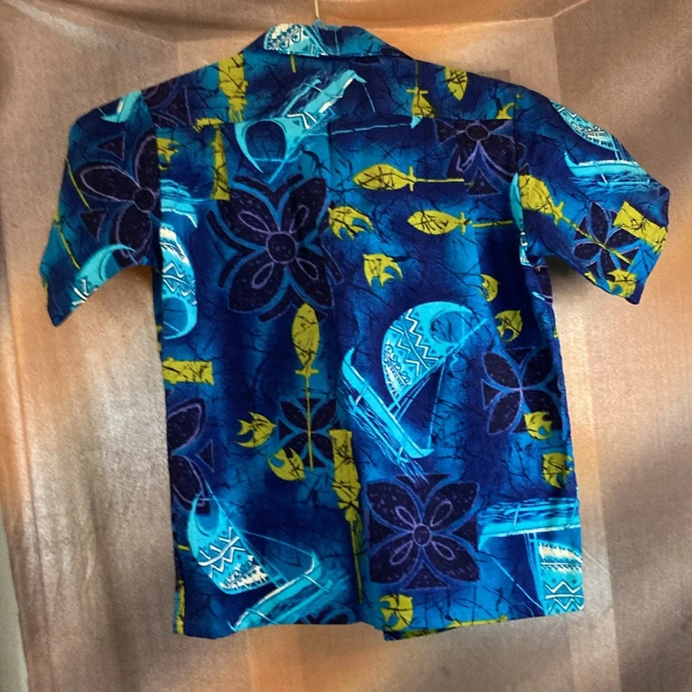 Vintage child’s NWOT bark cloth blue Hawaiian‎ button up shirt. 400